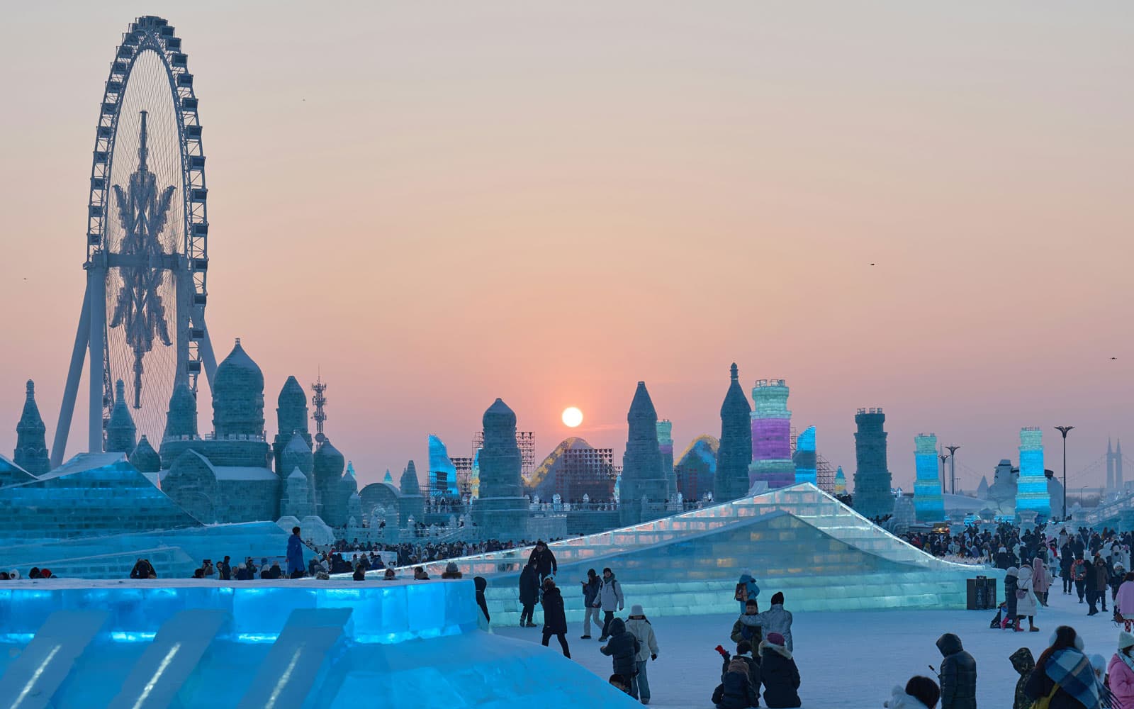 Cina Festival di Ghiaccio di Harbin e | montagne di Avatar con Riccardo Nicetoxploreyou